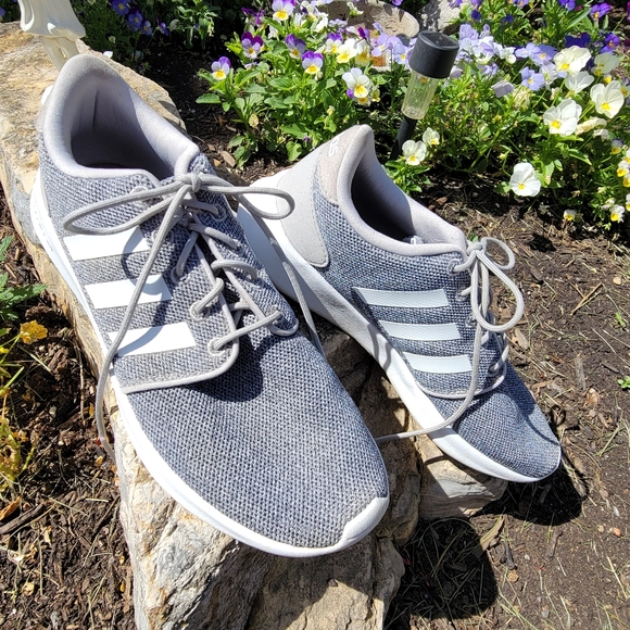 ADIDAS ♡ NWOT Gray 'n White Stripe Canvas Memory Foam Lace Up Sneakers - Picture 2 of 13